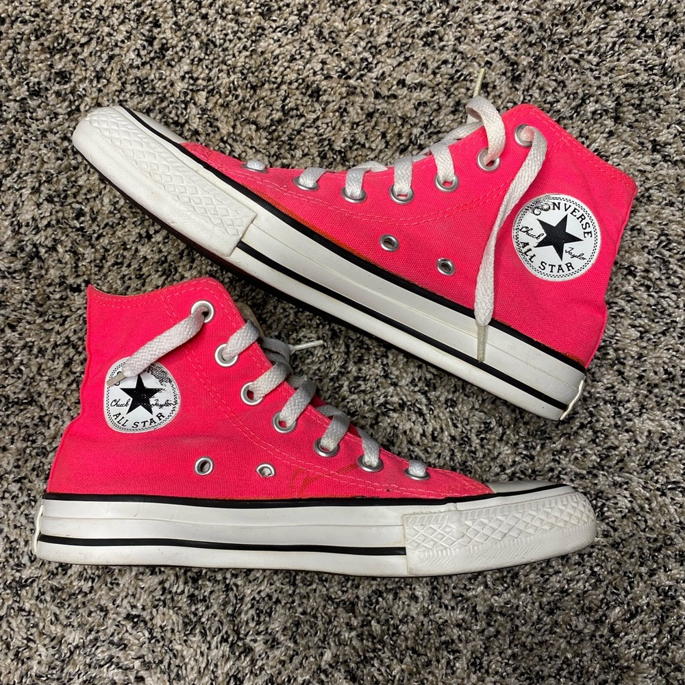 COVERSE ALL-STAR HOT PINK CHUCK TAYLOR HIGH TOPS